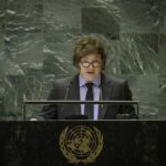 La imagen de Milei cae y más de la mitad de los argentinos desaprueba su gestión