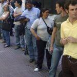 El Gobierno intima a jubilarse a los empleados públicos que cumplan con las condiciones