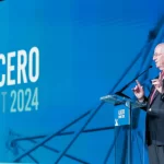 Cristina Kirchner destacó la AUH y cruzó a Javier Milei por el «desastre económico y social»