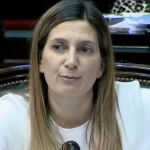 El INDEC dio a conocer la cantidad de dólares que los argentinos guardan «bajo el colchón»