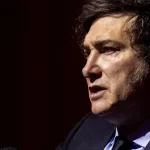 El Gobierno anunció que reducirá impuestos a la importación de ropa, calzado y telas