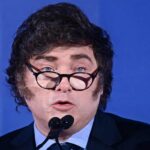 Scott Bessent afirmó que Argentina tendría que cancelar el swap con China si guarda reservas