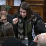 El Gobierno le pidió oficialmente a la jueza Loretta Preska que suspenda el fallo por YPF