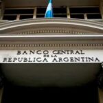 Milei acusó a la oposición de «torpedearle» el barco como a De La Rúa