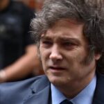 Javier Milei busca aire en Estados Unidos mientras tiembla su gobierno