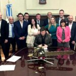 Cristina le apuntó a Milei por la crisis: «Se avivaron que después del domingo 26 devaluás»