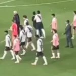 El cotillón de Boca para el Superclásico: hinchas lanzaron «gallinas» de goma