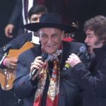 Momento desopilante en el fútbol brasileño: una cucaracha se coló en la conferencia