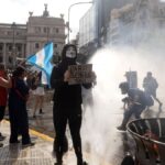 Cacerolazos contra la Reforma Laboral en el Congreso y barrios del AMBA
