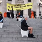 La Policía atacó a trabajadores de prensa y detuvo a un camarógrafo de A24 en el Congreso