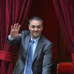 Milei se sacó en la exposición de Adorni: atacó a periodistas y diputados al grito de «corruptos son ustedes»