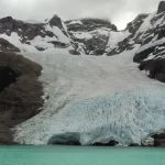 El petróleo roza los US$100 ante fragilidad del alto el fuego en Medio Oriente
