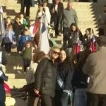 Irán atacó tres buques cargueros en el estrecho de Ormuz en medio de la tregua con EEUU