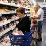 ANDIS: detectan sobreprecios de hasta 4239% en compras de andadores, sillas de ruedas y prótesis
