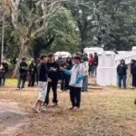 Desgarrador: tenían una tintorería, se fundieron por la crisis y hace cinco meses viven en un auto