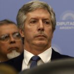 El ajuste de Milei golpea a los estatales: perdieron más del 40% del salario y la morosidad se disparó