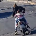 «¡Lo estás asfixiando!»: saltó el molinete porque no tenía para pagar el tren y la Policía le pegó