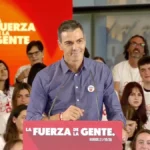 ¿Se le escapó un pedo en vivo? Milei frenó su discurso en España e hizo un gesto que se volvió viral